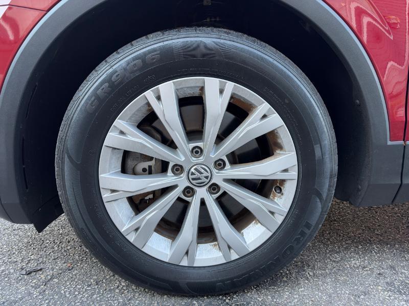 Volkswagen Tiguan S 2018