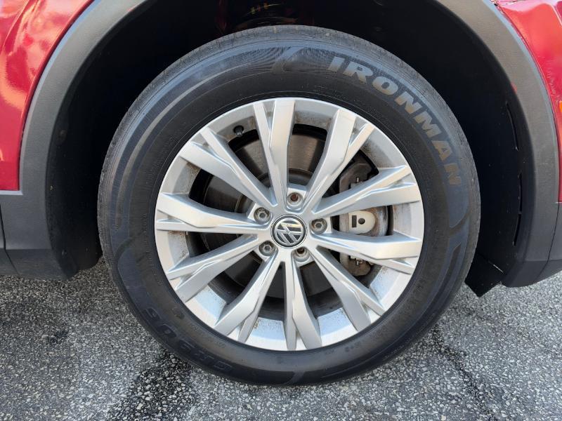 Volkswagen Tiguan S 2018