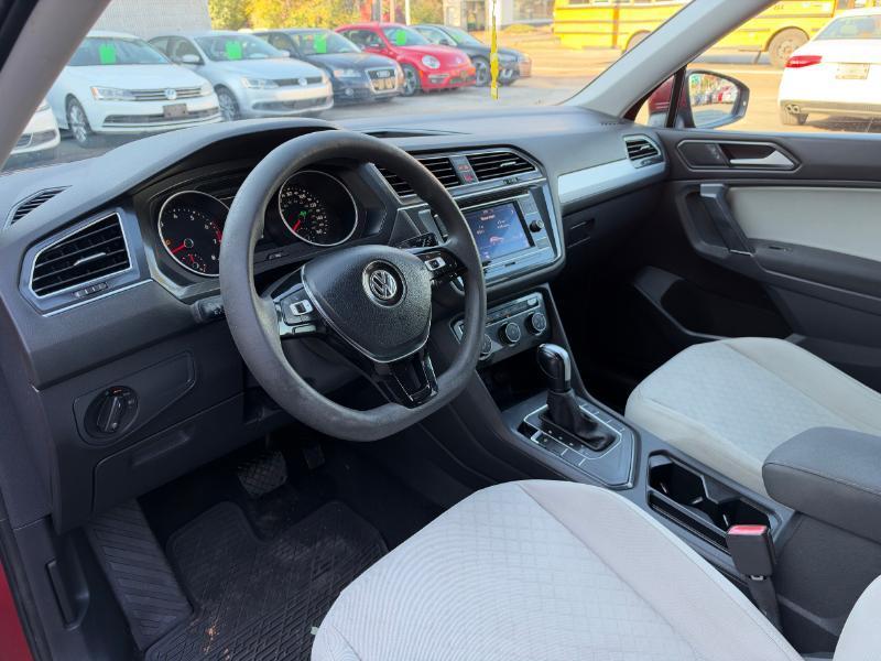 Volkswagen Tiguan S 2018