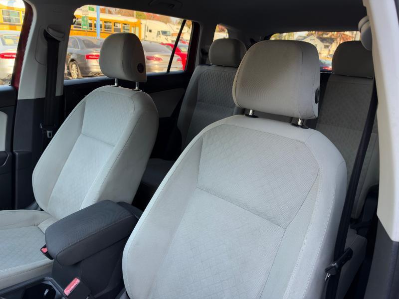 Volkswagen Tiguan S 2018