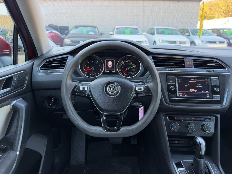 Volkswagen Tiguan S 2018