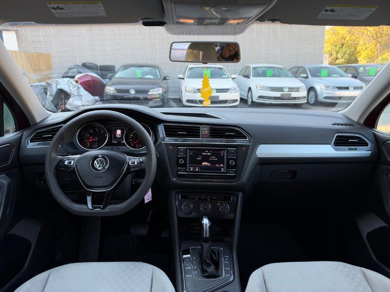 Volkswagen Tiguan S 2018