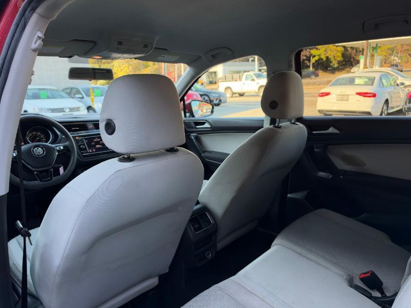 Volkswagen Tiguan S 2018