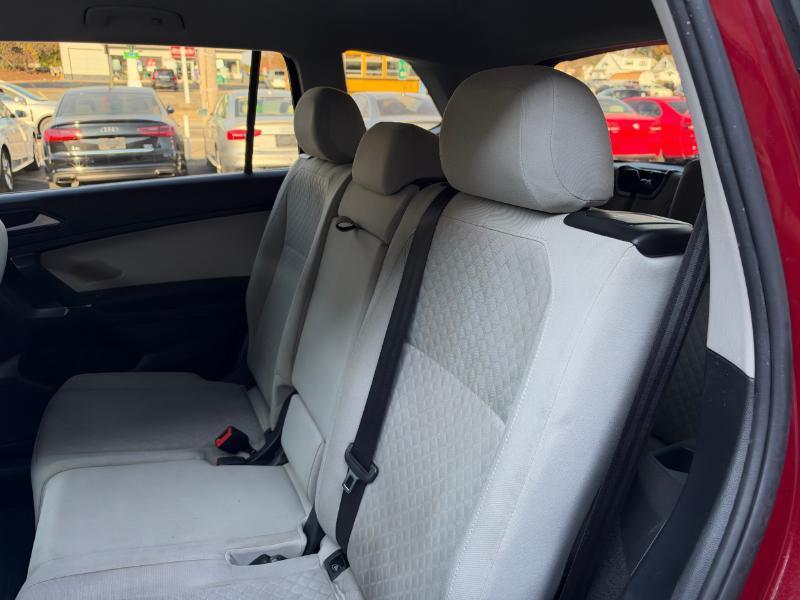 Volkswagen Tiguan S 2018