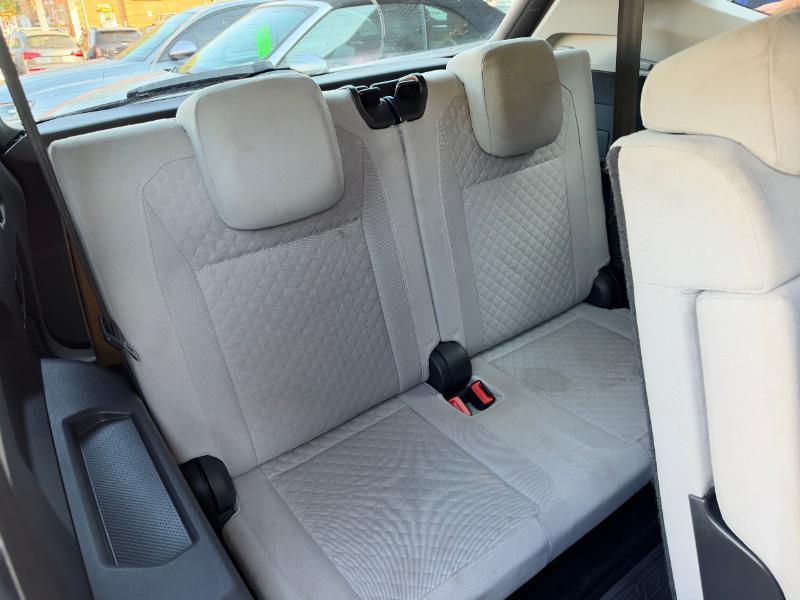 Volkswagen Tiguan S 2018