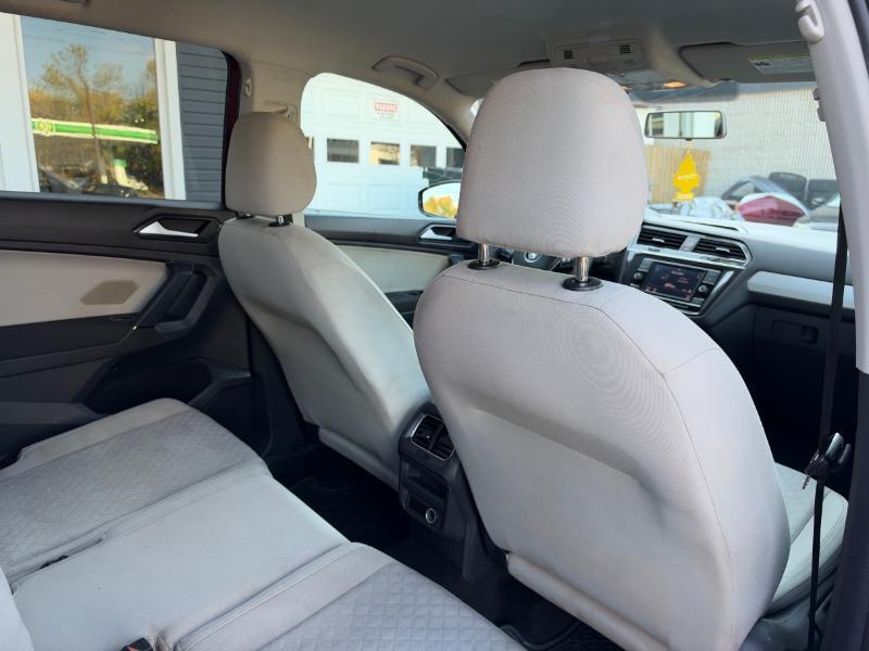 Volkswagen Tiguan S 2018