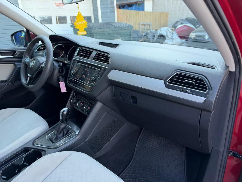 Volkswagen Tiguan S 2018