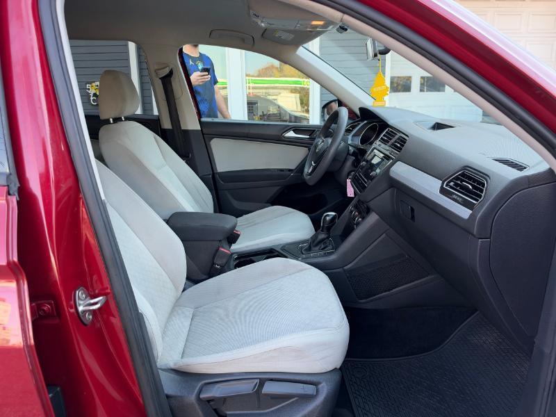 Volkswagen Tiguan S 2018
