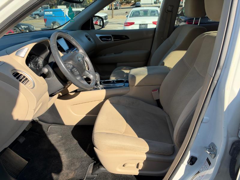 Nissan Pathfinder S 2WD 2016