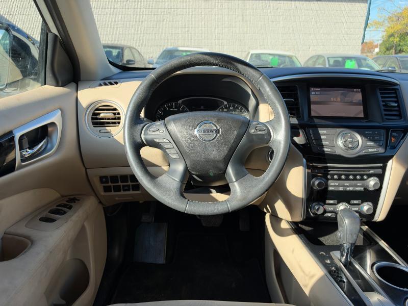 Nissan Pathfinder S 2WD 2016