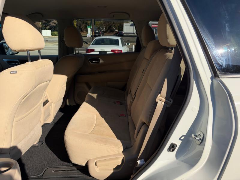 Nissan Pathfinder S 2WD 2016
