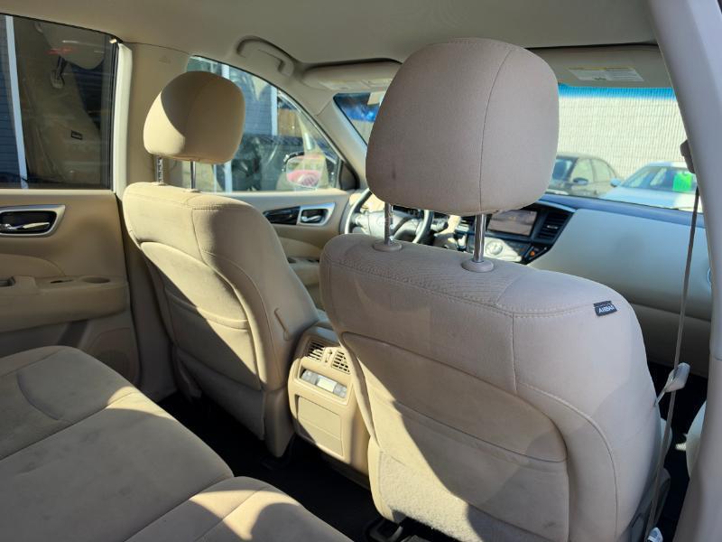 Nissan Pathfinder S 2WD 2016