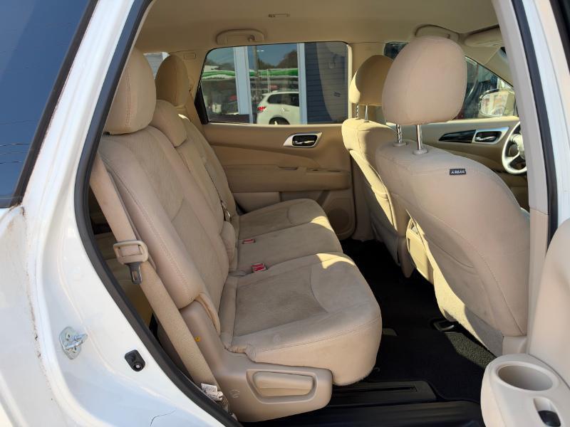 Nissan Pathfinder S 2WD 2016