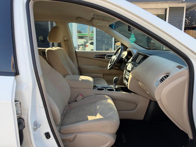 Nissan Pathfinder S 2WD 2016