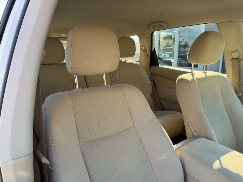 Nissan Pathfinder S 2WD 2016