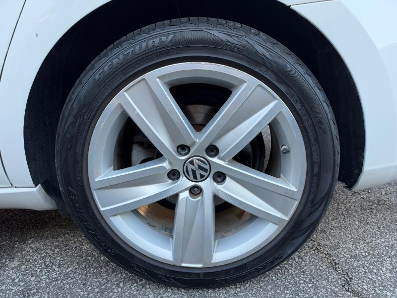 Volkswagen CC Sport w/Lighting Package 2013