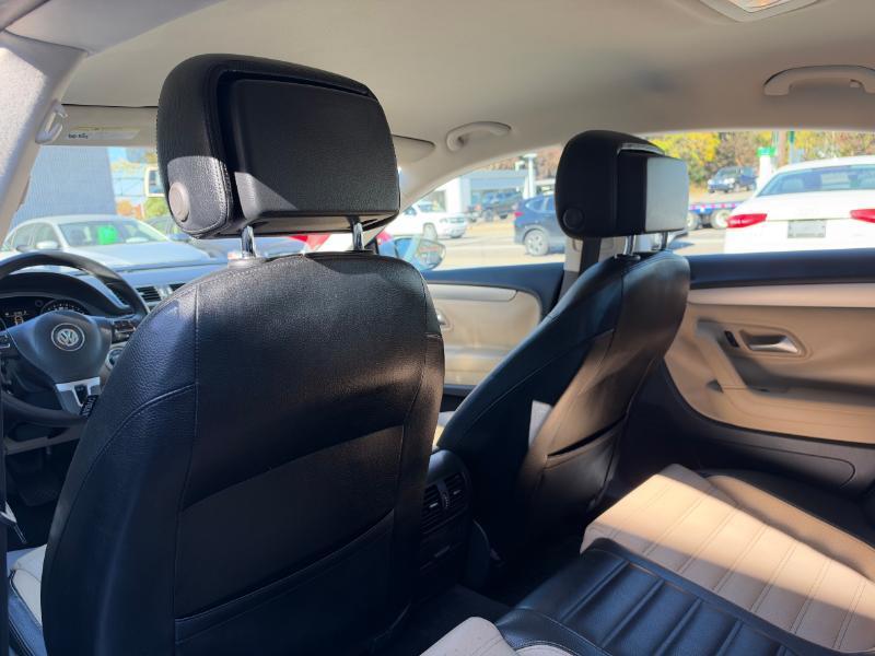 Volkswagen CC Sport w/Lighting Package 2013