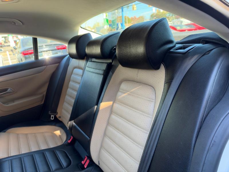 Volkswagen CC Sport w/Lighting Package 2013