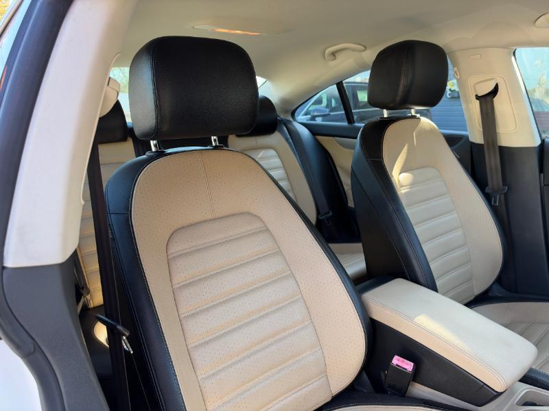 Volkswagen CC Sport w/Lighting Package 2013
