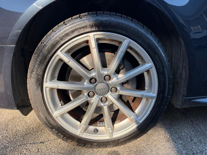 Audi A4 2.0T Sedan quattro Tiptronic 2015