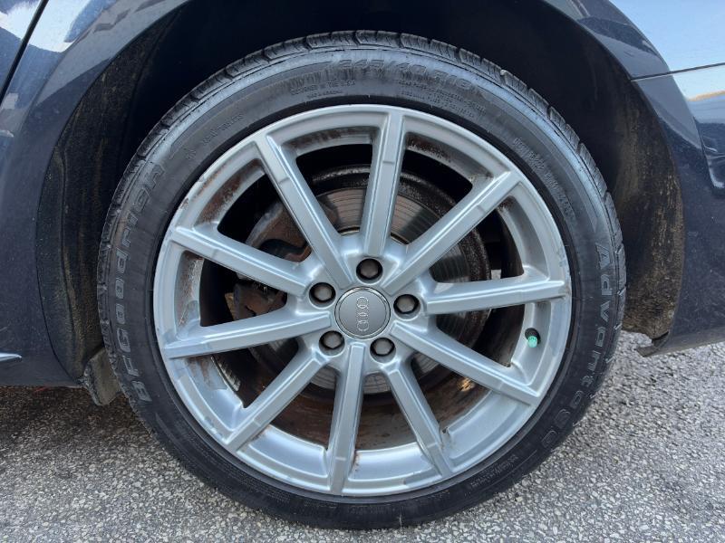 Audi A4 2.0T Sedan quattro Tiptronic 2015