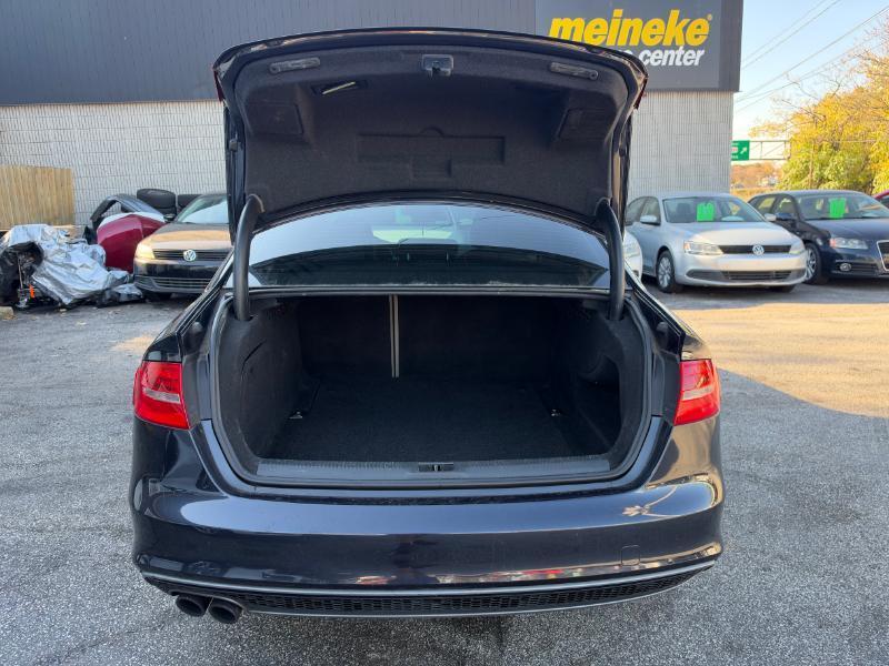 Audi A4 2.0T Sedan quattro Tiptronic 2015