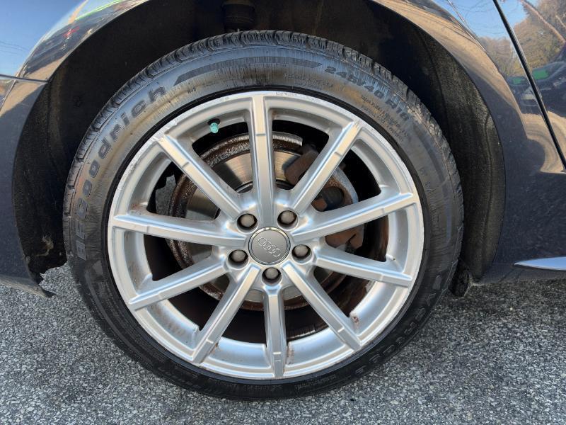 Audi A4 2.0T Sedan quattro Tiptronic 2015