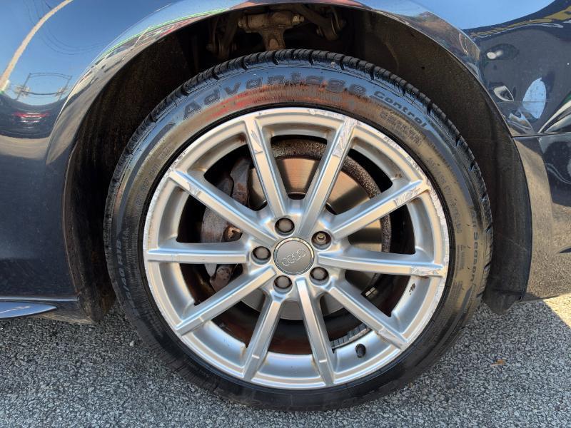 Audi A4 2.0T Sedan quattro Tiptronic 2015