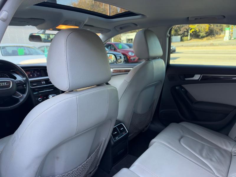 Audi A4 2.0T Sedan quattro Tiptronic 2015