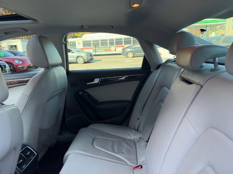 Audi A4 2.0T Sedan quattro Tiptronic 2015