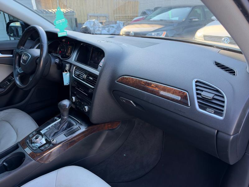 Audi A4 2.0T Sedan quattro Tiptronic 2015