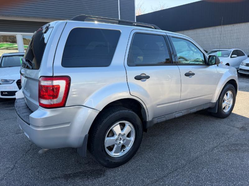 Ford Escape XLT FWD 2012