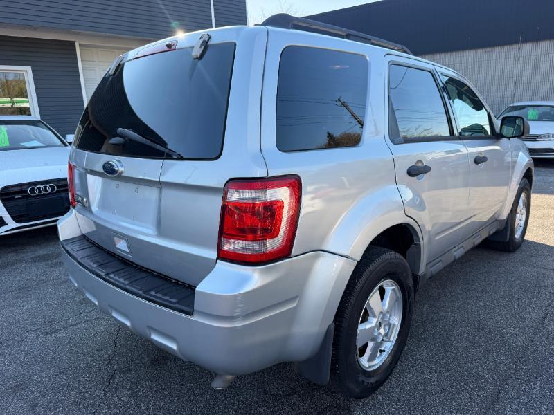 Ford Escape XLT FWD 2012