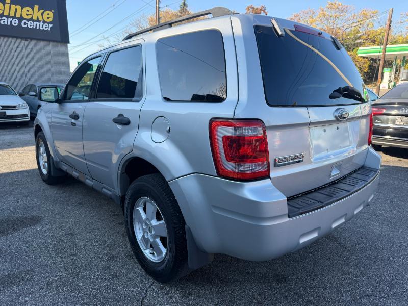 Ford Escape XLT FWD 2012