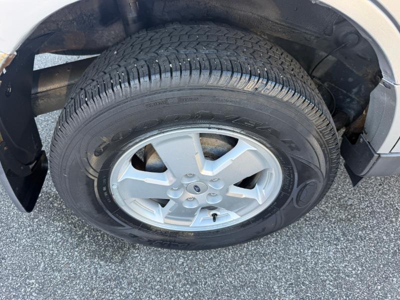 Ford Escape XLT FWD 2012
