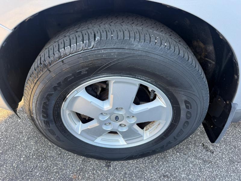 Ford Escape XLT FWD 2012