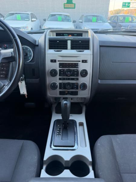Ford Escape XLT FWD 2012