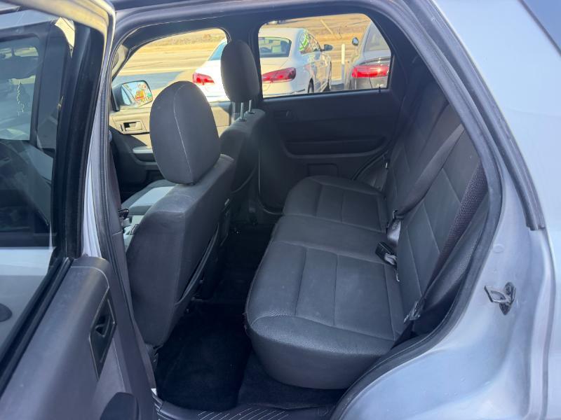 Ford Escape XLT FWD 2012