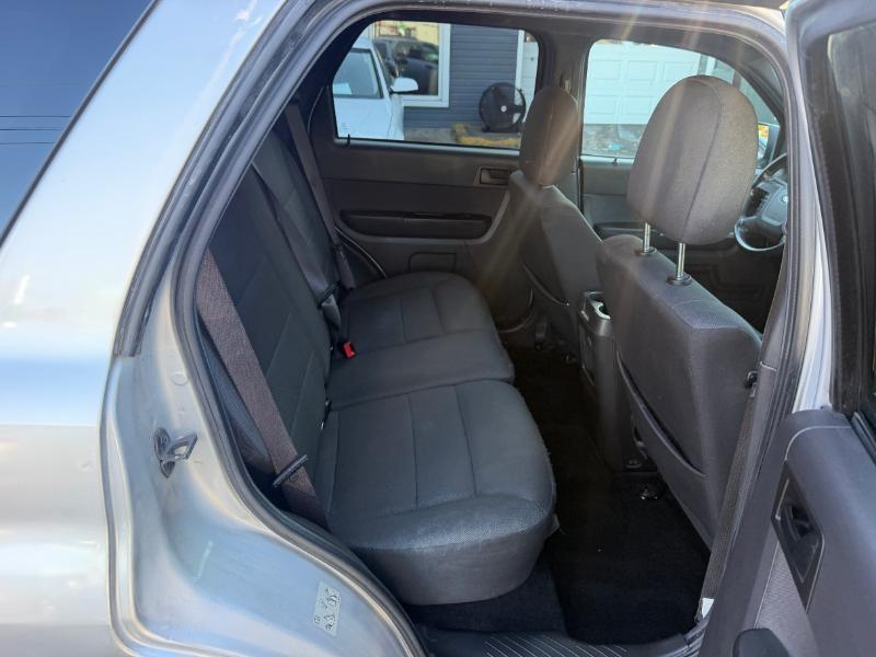 Ford Escape XLT FWD 2012