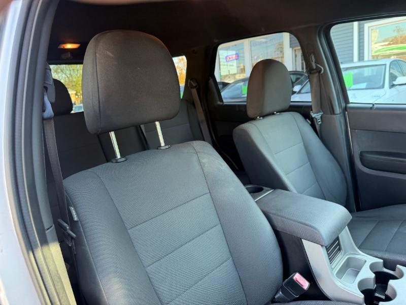 Ford Escape XLT FWD 2012