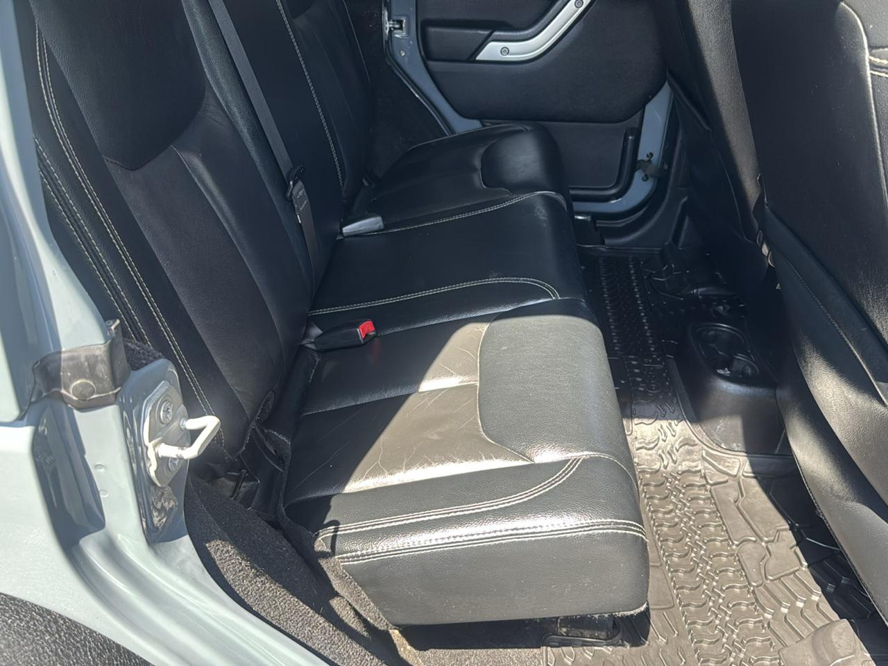 Jeep Wrangler Unlimited Rubicon 4WD 2015