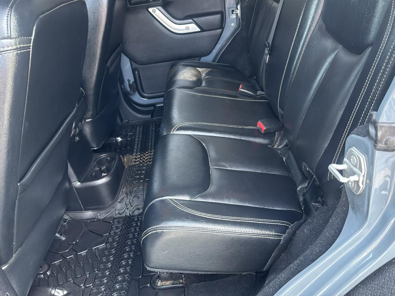 Jeep Wrangler Unlimited Rubicon 4WD 2015
