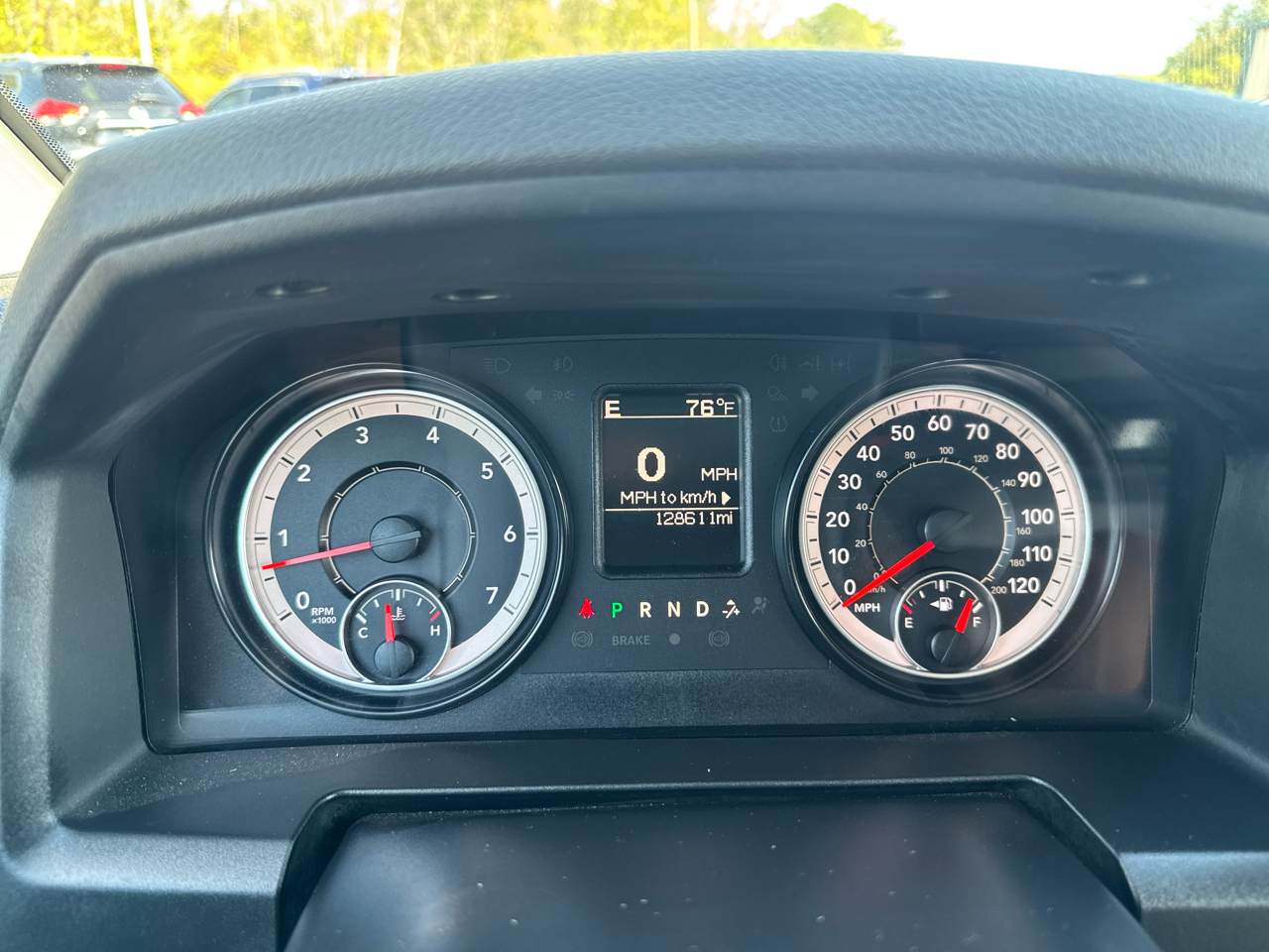 2016 Ram 1500 SLT photo 10