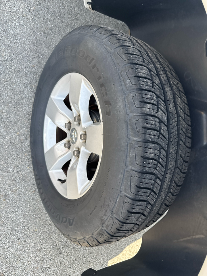 2016 Ram 1500 SLT photo 17
