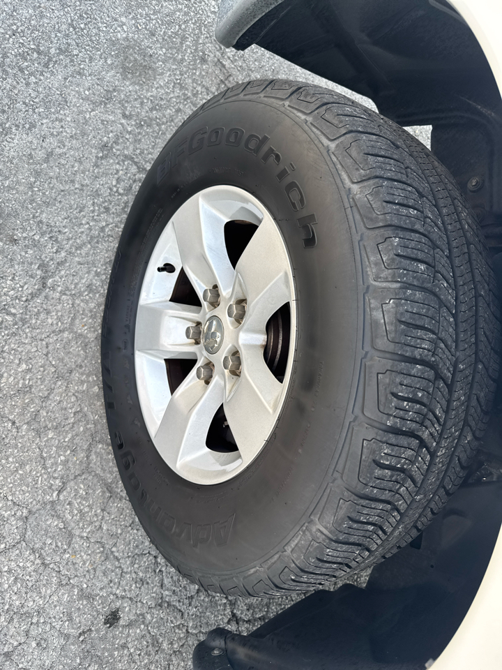 2016 Ram 1500 SLT photo 18