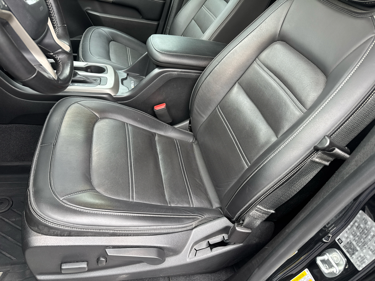 GMC Canyon 4WD Crew Cab 141" Denali 2020 GMC Canyon 4WD Crew Cab 141" Denali 2020