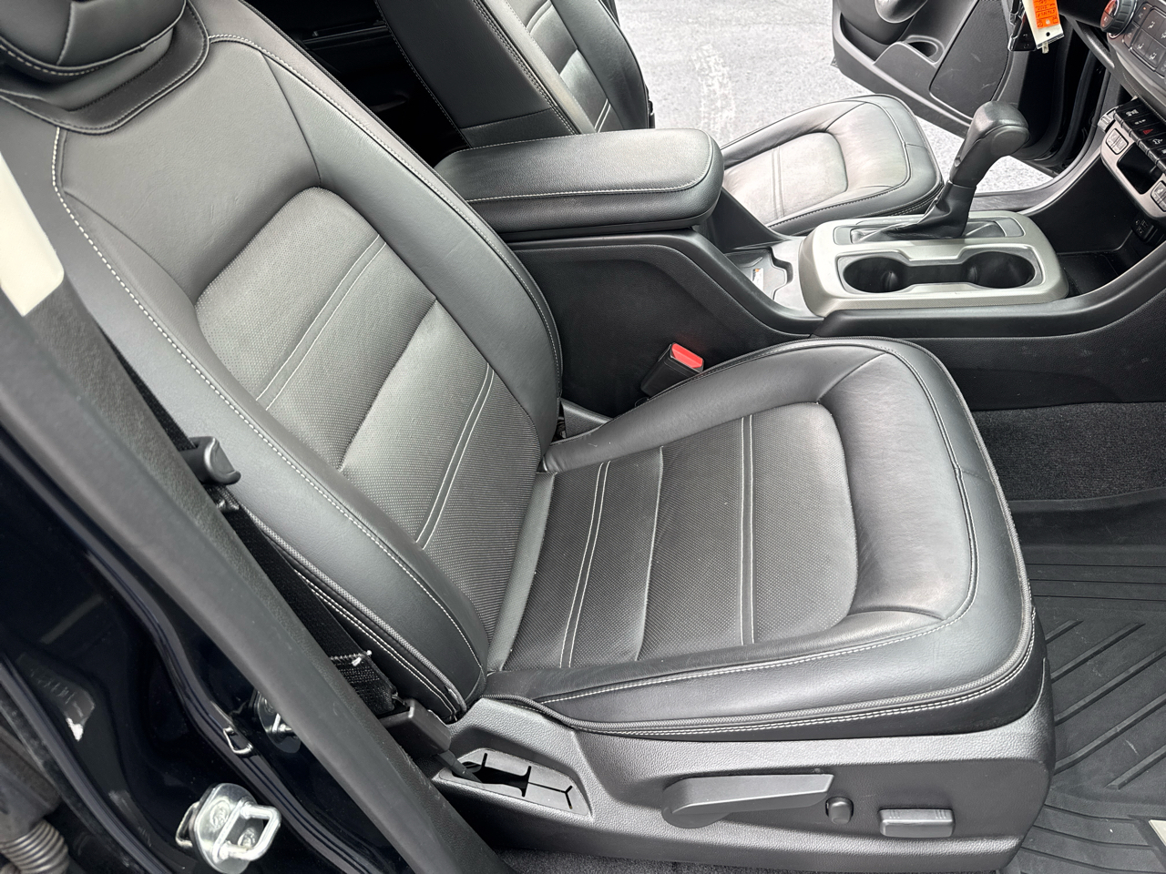 GMC Canyon 4WD Crew Cab 141" Denali 2020 GMC Canyon 4WD Crew Cab 141" Denali 2020