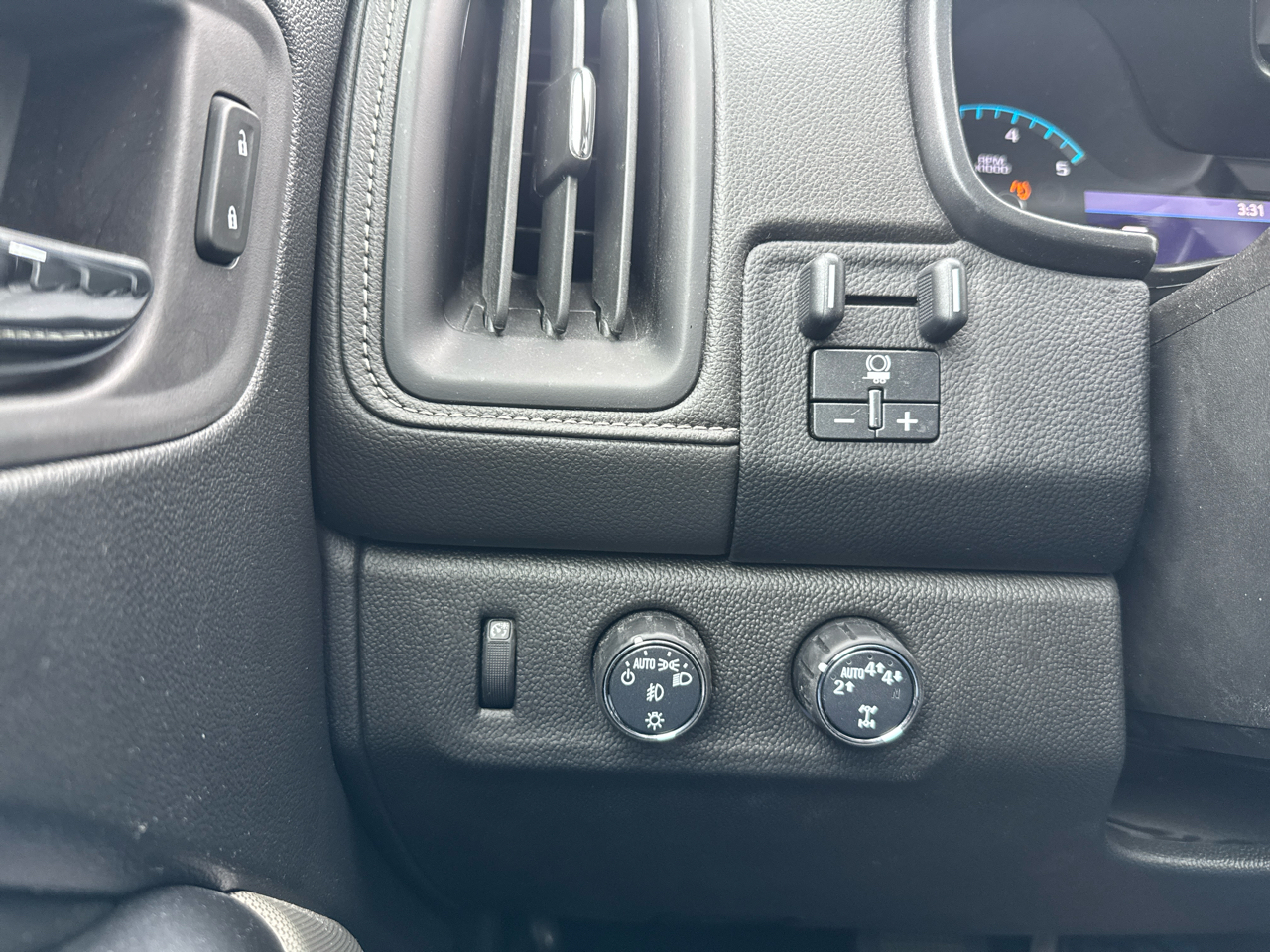 GMC Canyon 4WD Crew Cab 141" Denali 2020 GMC Canyon 4WD Crew Cab 141" Denali 2020