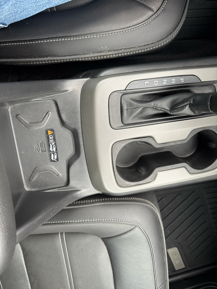 GMC Canyon 4WD Crew Cab 141" Denali 2020 GMC Canyon 4WD Crew Cab 141" Denali 2020