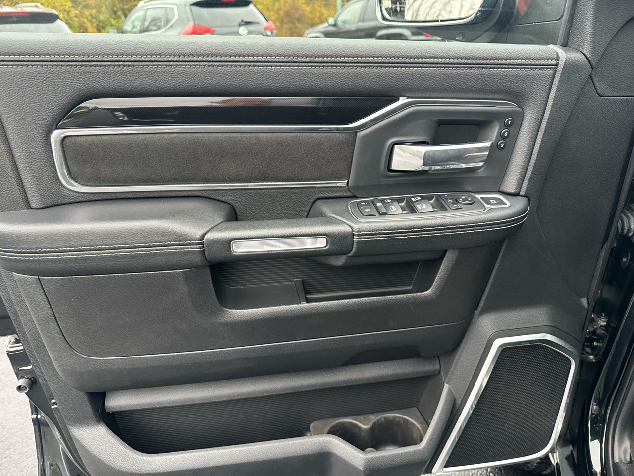 2019 Ram 2500 Laramie photo 4